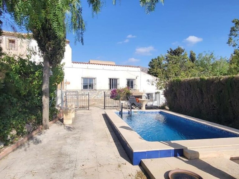 Country House for Sale in La Romana, Alicante 10