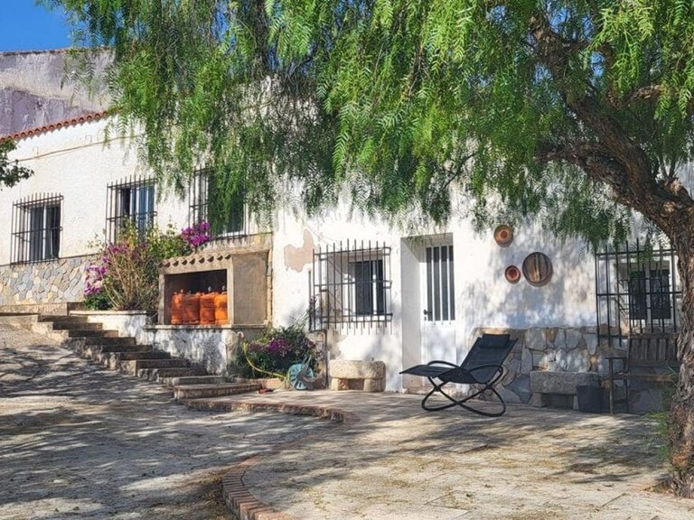 Country House for Sale in La Romana, Alicante 5