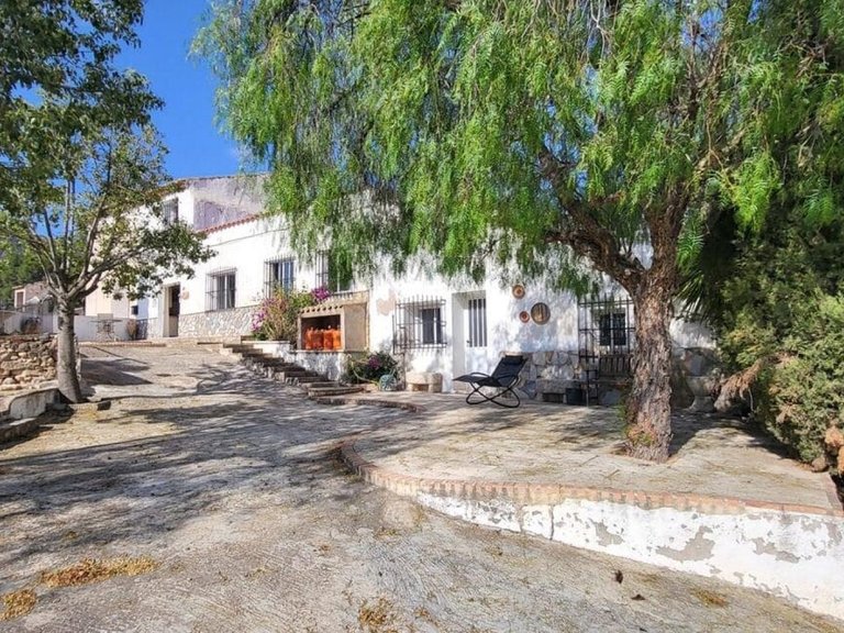 Country House for Sale in La Romana, Alicante 7