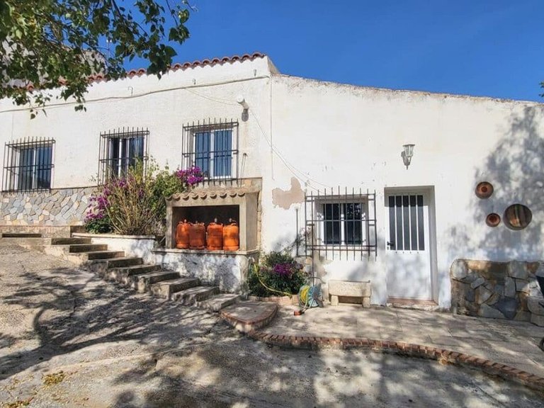 Country House for Sale in La Romana, Alicante 6
