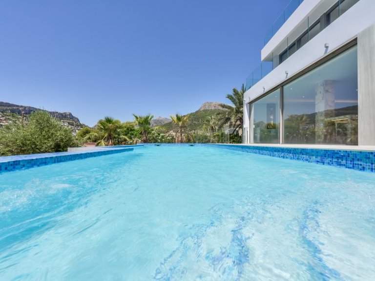 Villa for Sale in Costa Blanca Calpe, Alicante 4