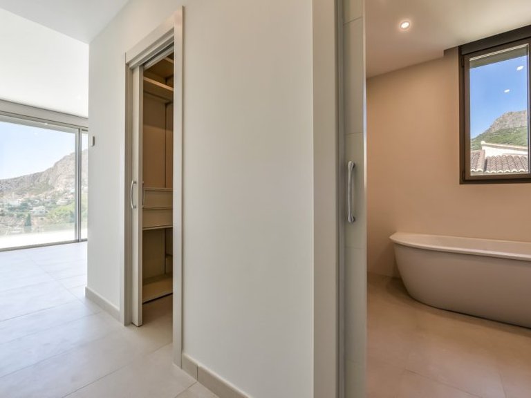 Villa for Sale in Costa Blanca Calpe, Alicante 25