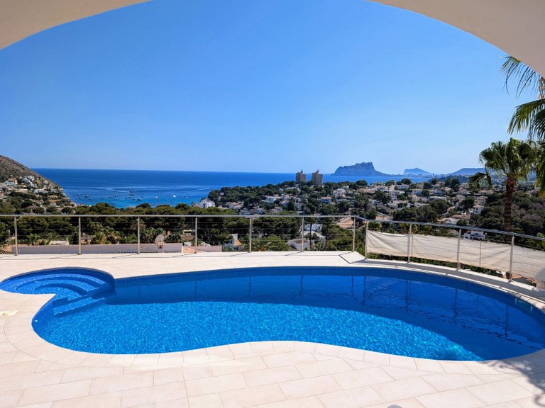 Villa for Sale in Costa Blanca Moraira, Alicante 1