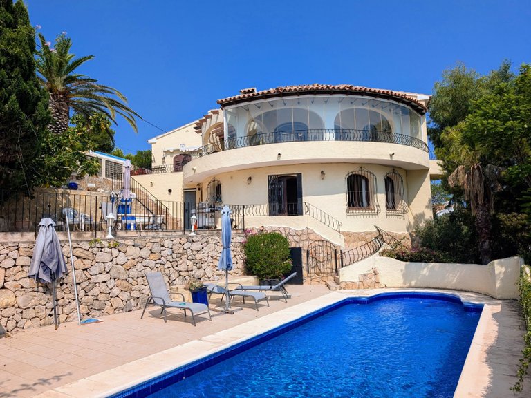 Villa for Sale in Costa Blanca Moraira, Alicante 1