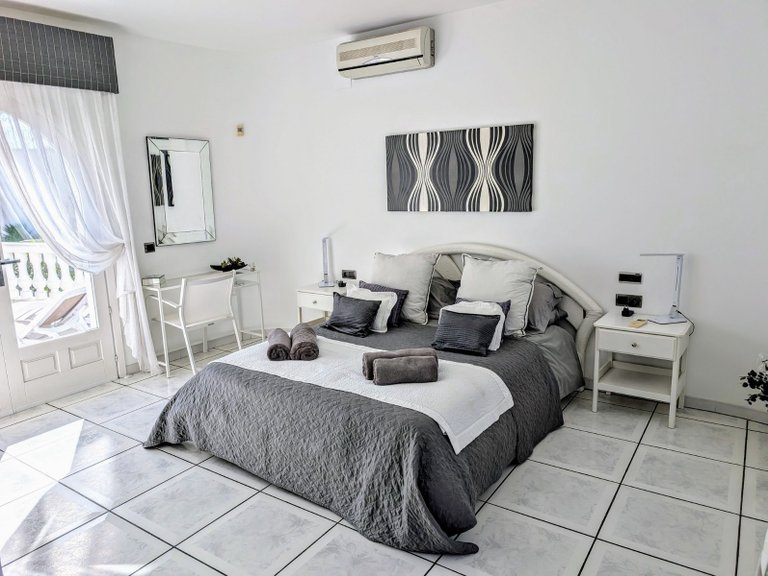 Villa for Sale in Costa Blanca Moraira, Alicante 24