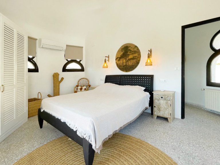 Villa for Sale in Costa Blanca Moraira, Alicante 28