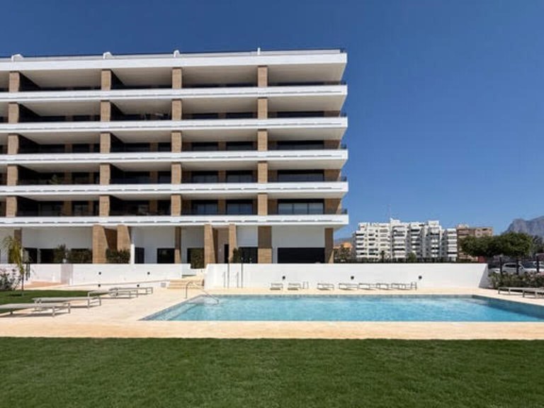 Apartment for Sale in Costa Blanca Villajoyosa, Alicante 1