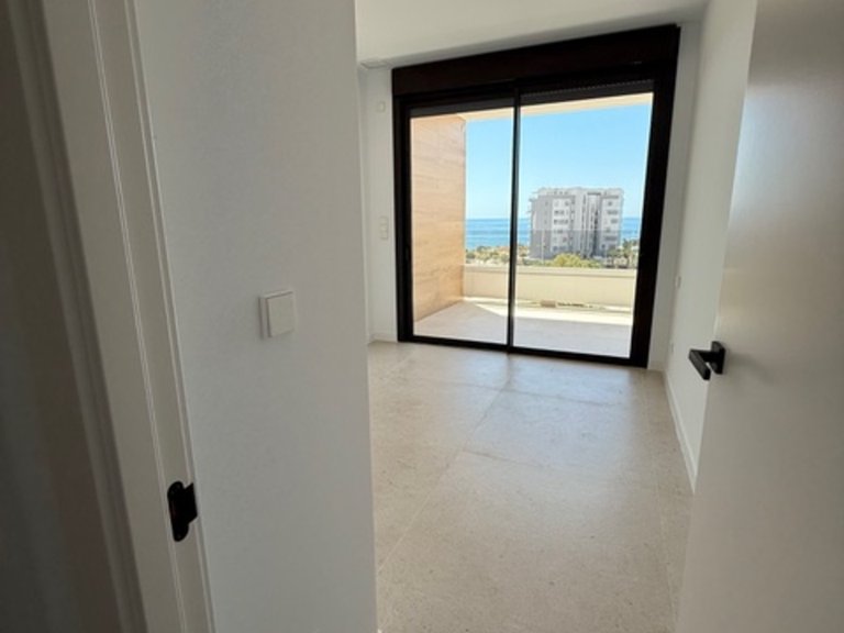 Penthouse for Sale in Costa Blanca Villajoyosa, Alicante 10