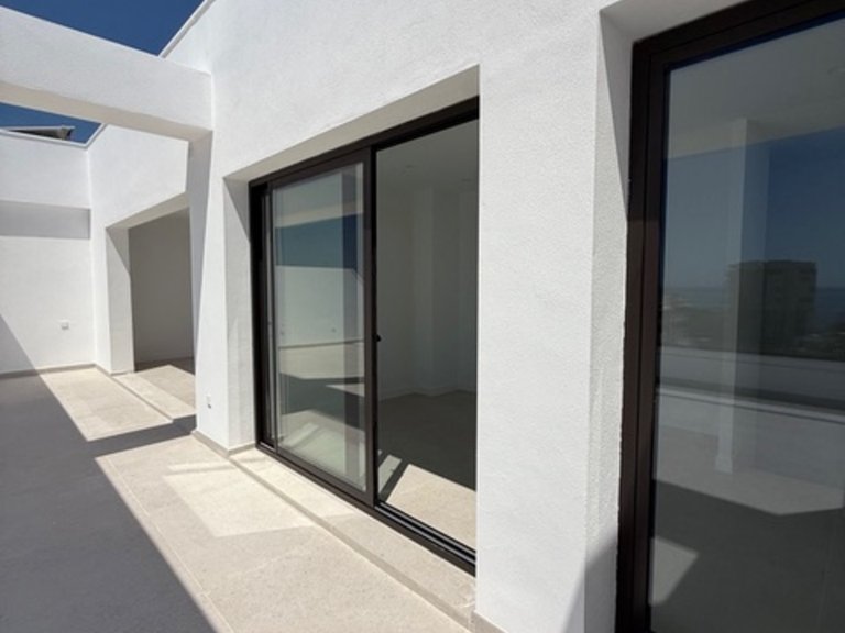 Penthouse for Sale in Costa Blanca Villajoyosa, Alicante 17