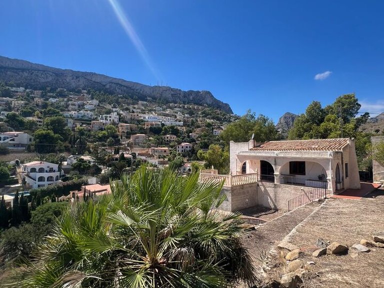 Villa for Sale in Costa Blanca Calpe, Alicante 1