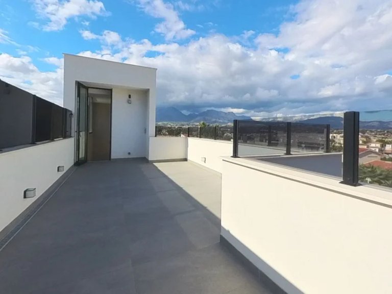 Villa for Sale in Costa Blanca Albir, Alicante 25
