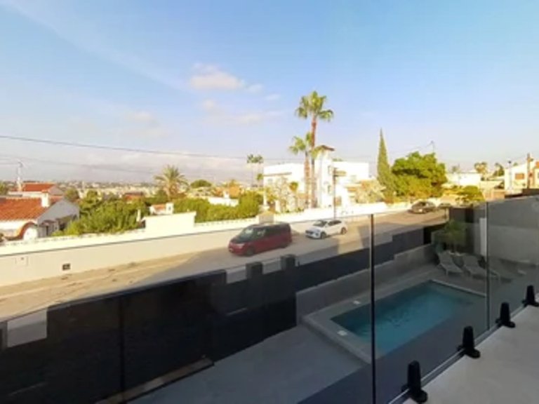 Villa for Sale in Costa Blanca Albir, Alicante 11