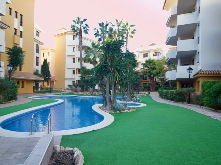 Apartment for Sale in Punta Prima, Alicante 46