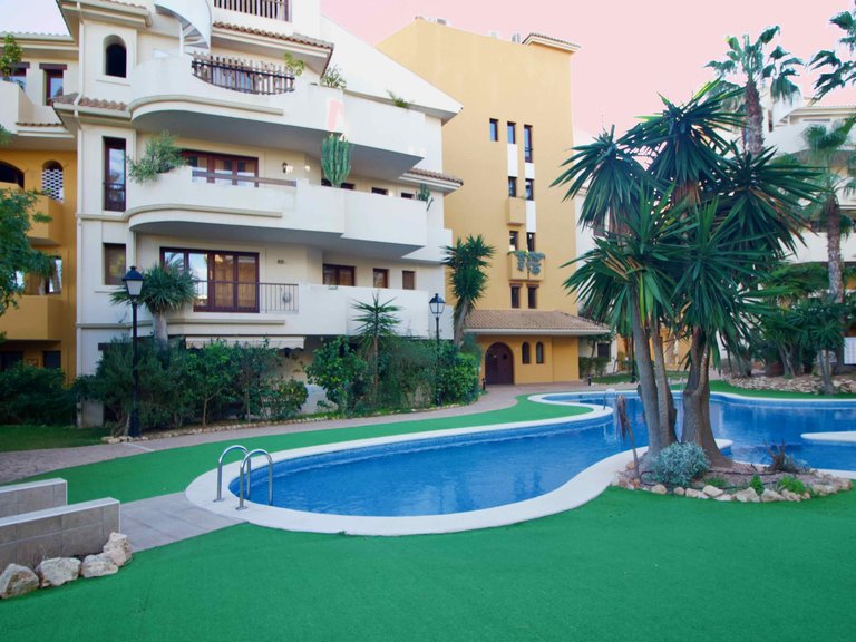 Apartment for Sale in Punta Prima, Alicante 47
