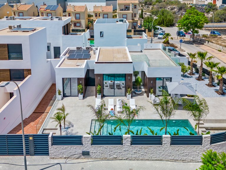 Villa for Sale in El Amerador, El Campello, Alicante 1