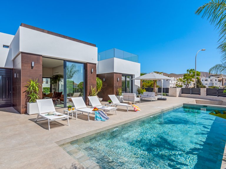 Villa for Sale in El Amerador, El Campello, Alicante 2