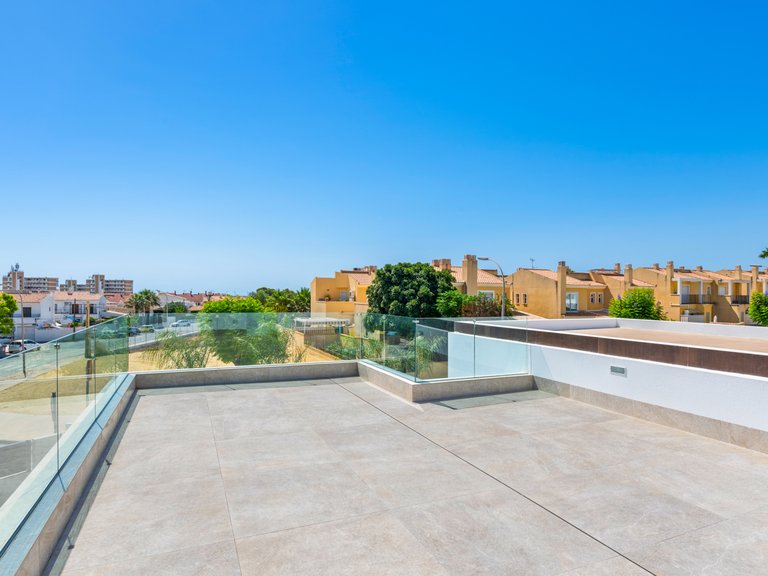 Villa for Sale in El Amerador, El Campello, Alicante 44