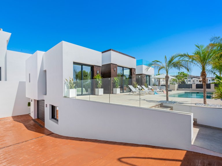 Villa for Sale in El Amerador, El Campello, Alicante 48