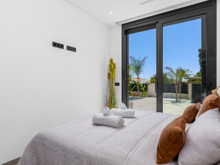 Villa for Sale in El Amerador, El Campello, Alicante 21