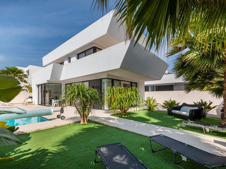 Villa for Sale in Ciudad Quesada/rojales, Alicante 1