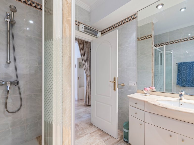 Villa for Sale in Doña Pepa, Ciudad Quesada, Alicante 33