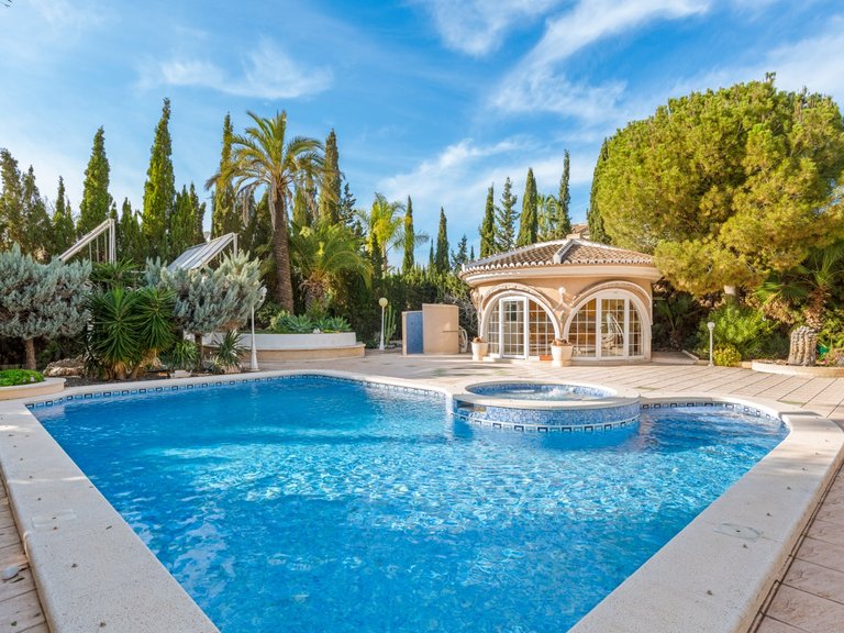Villa for Sale in Doña Pepa, Ciudad Quesada, Alicante 4