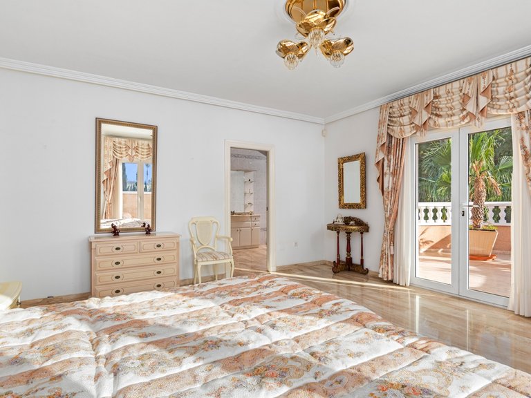 Villa for Sale in Doña Pepa, Ciudad Quesada, Alicante 28