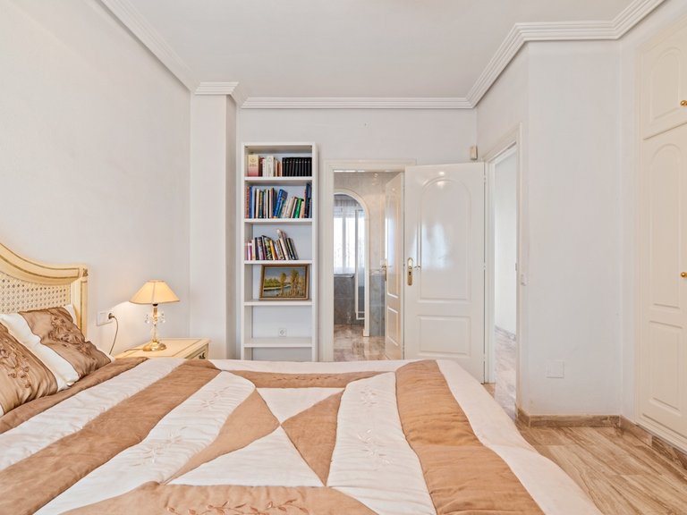 Villa for Sale in Doña Pepa, Ciudad Quesada, Alicante 40