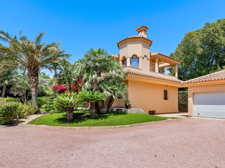 Villa for Sale in Elche/Elx, Elche, Alicante 8