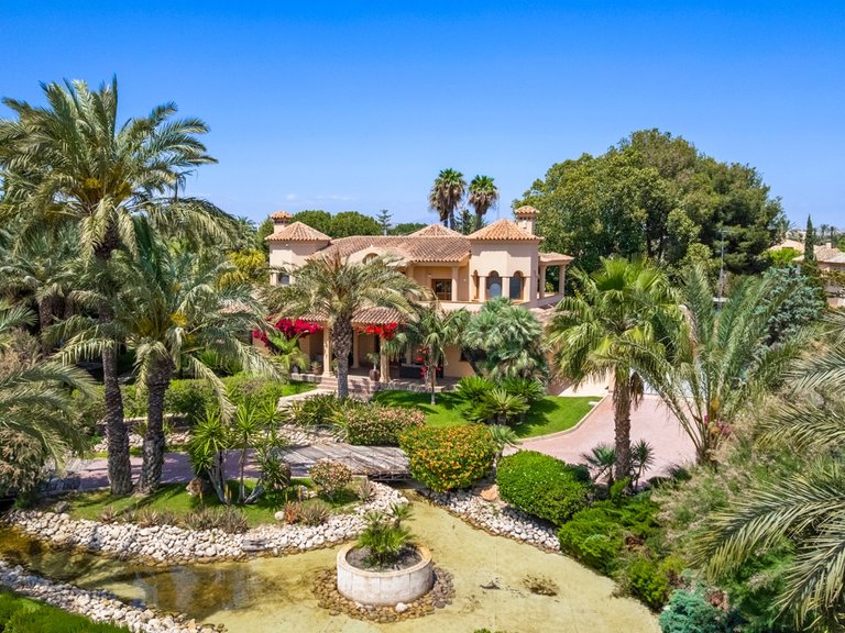 Villa for Sale in Elche/Elx, Elche, Alicante 4