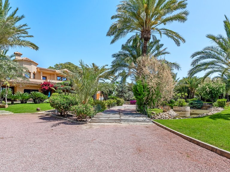 Villa for Sale in Elche/Elx, Elche, Alicante 16