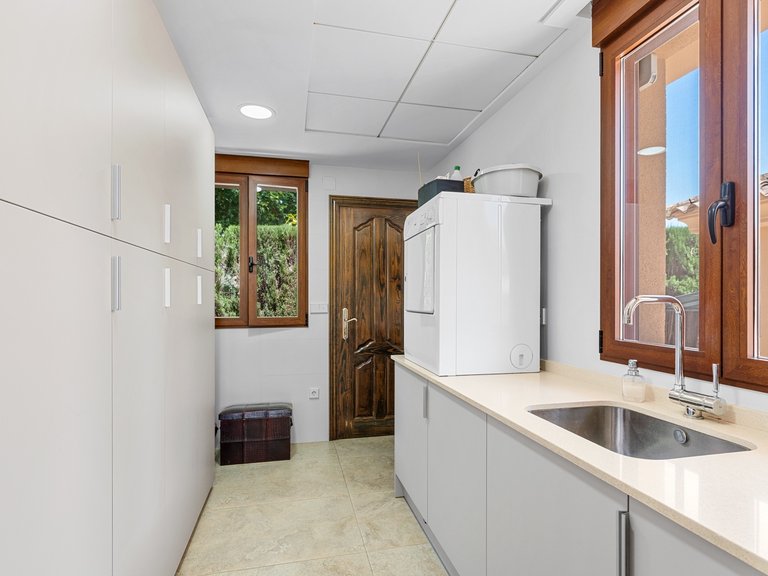 Villa for Sale in Elche/Elx, Elche, Alicante 29