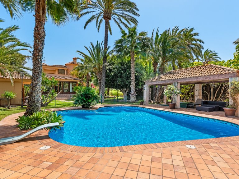 Villa for Sale in Elche/Elx, Elche, Alicante 47