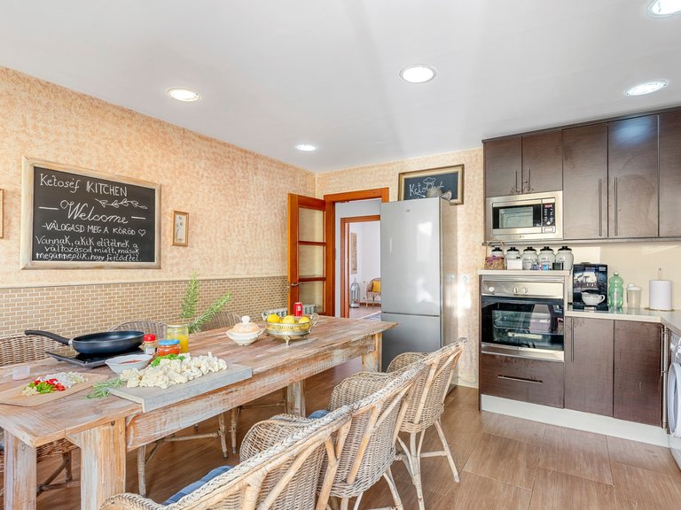 Villa for Sale in Alfas Del Pi, Alicante 6