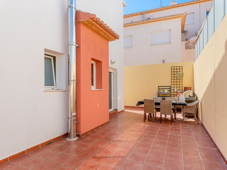 Villa for Sale in Alfas Del Pi, Alicante 38