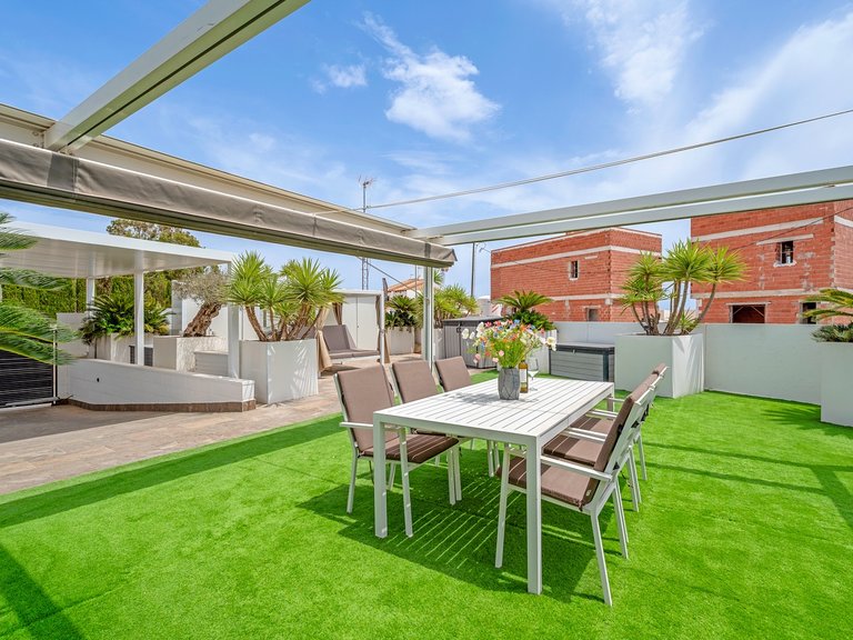 Villa for Sale in Villamartin, Orihuela Costa, Alicante 46