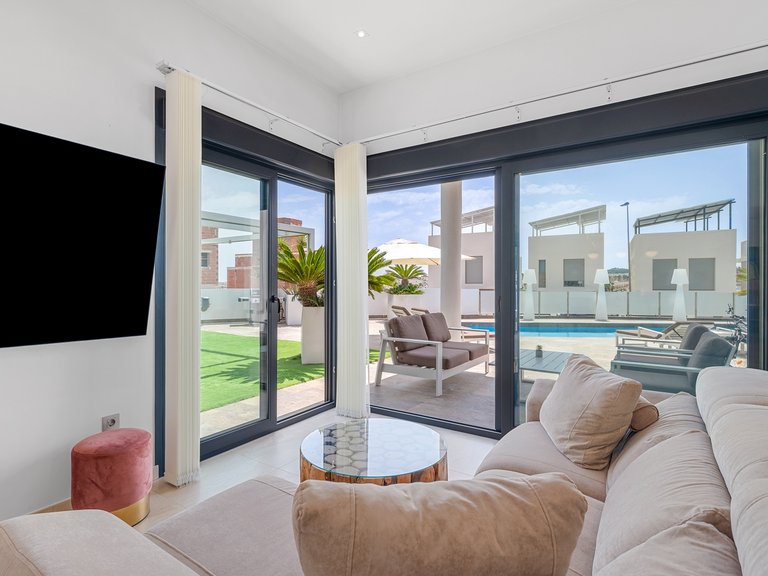 Villa for Sale in Villamartin, Orihuela Costa, Alicante 12