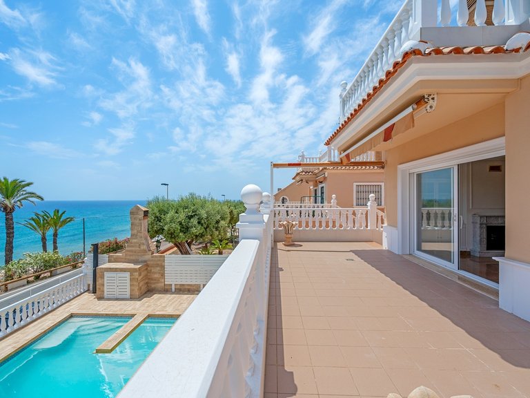Villa for Sale in Torrevieja, Alicante 12
