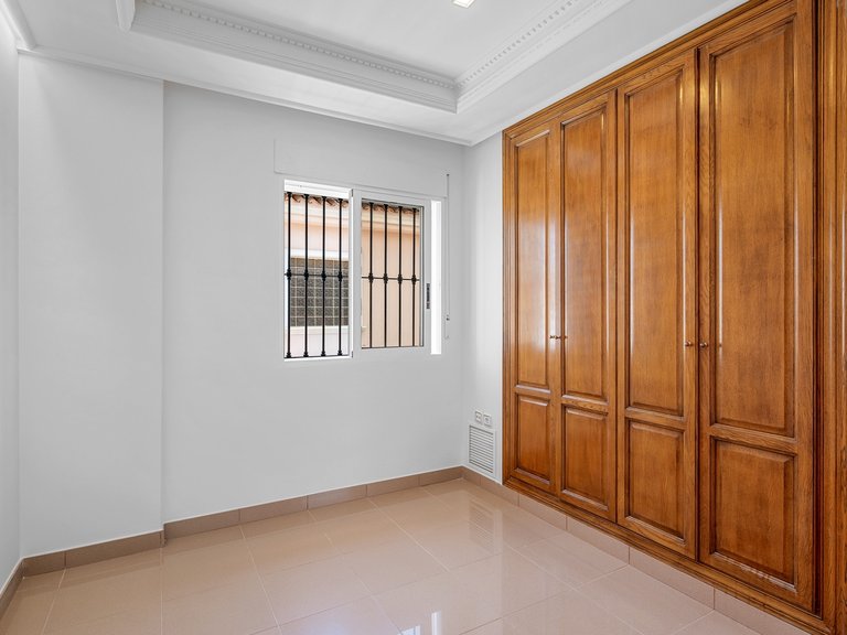 Villa for Sale in Torrevieja, Alicante 23