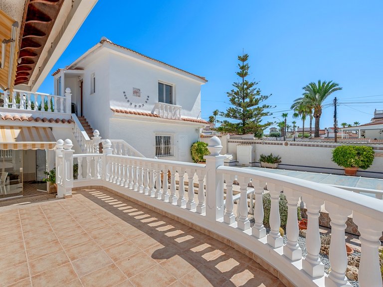 Villa for Sale in Ciudad Quesada/rojales, Alicante 3