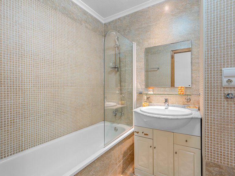 Apartment for Sale in Almoradi, Alicante 15