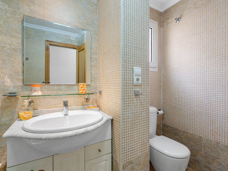 Apartment for Sale in Almoradi, Alicante 16