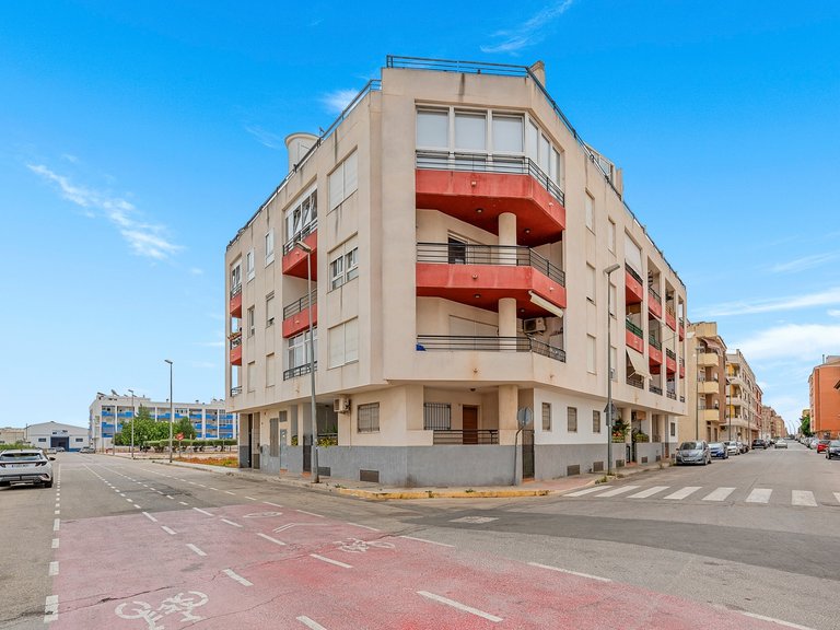 Apartment for Sale in Almoradi, Alicante 26