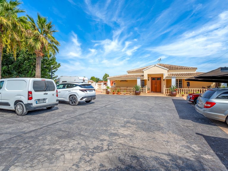 Country House for Sale in Las Heredades, Almoradi, Alicante 5