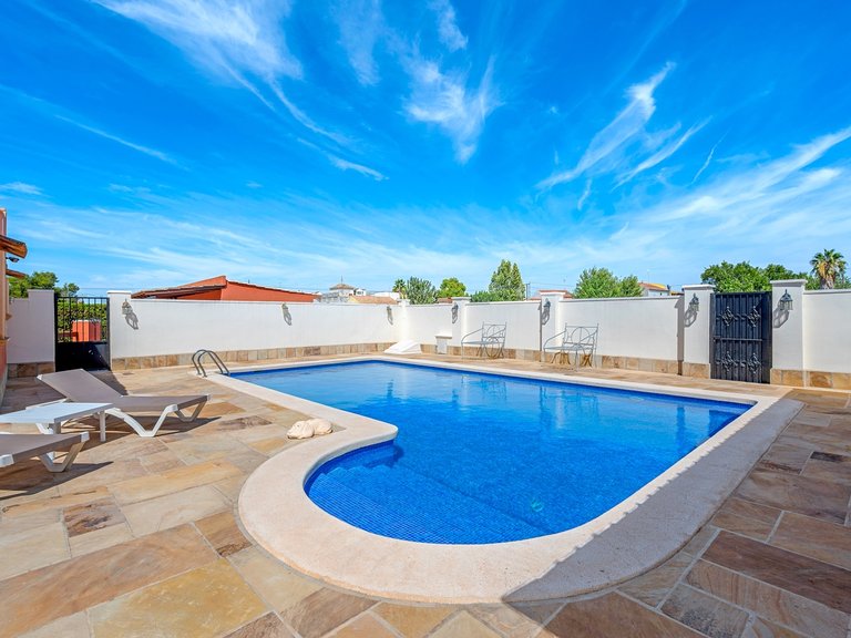 Country House for Sale in Las Heredades, Almoradi, Alicante 47