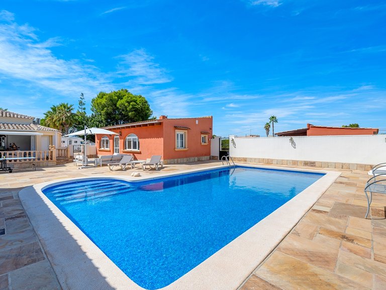 Country House for Sale in Las Heredades, Almoradi, Alicante 43