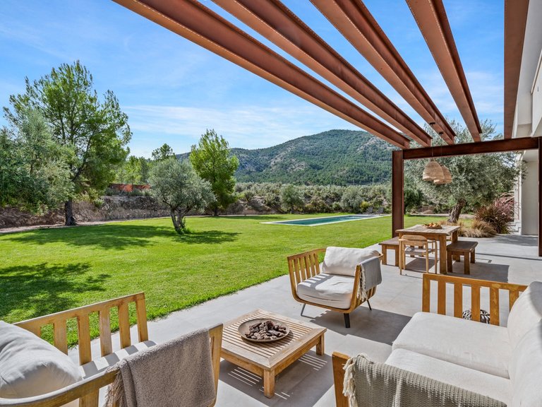 Villa for Sale in Finestrat, Alicante 3