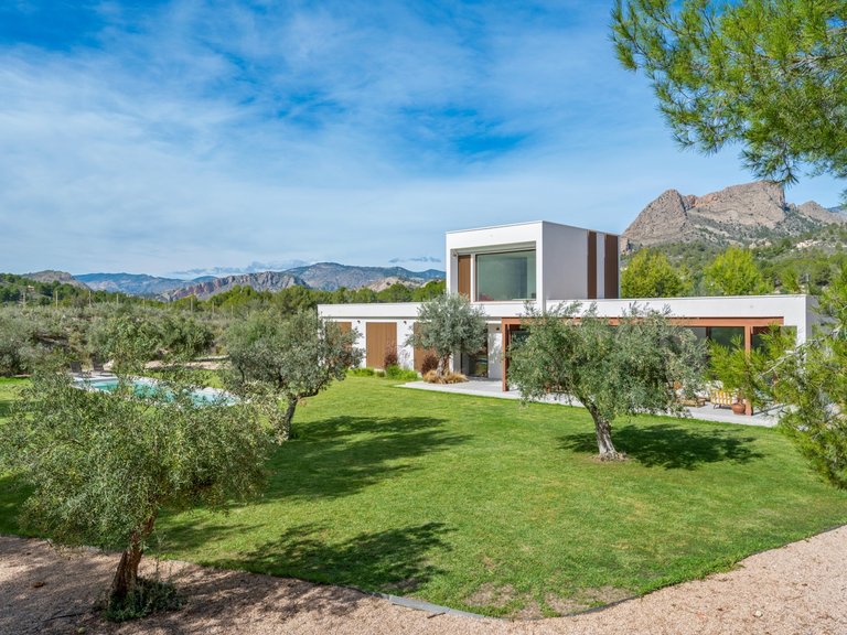 Villa for Sale in Finestrat, Alicante 36