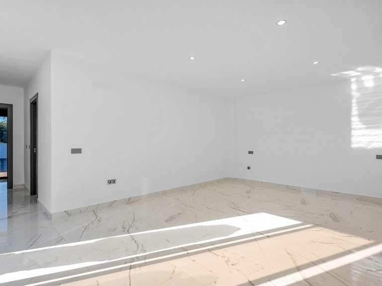 Villa for Sale in Campoamor, Alicante 8