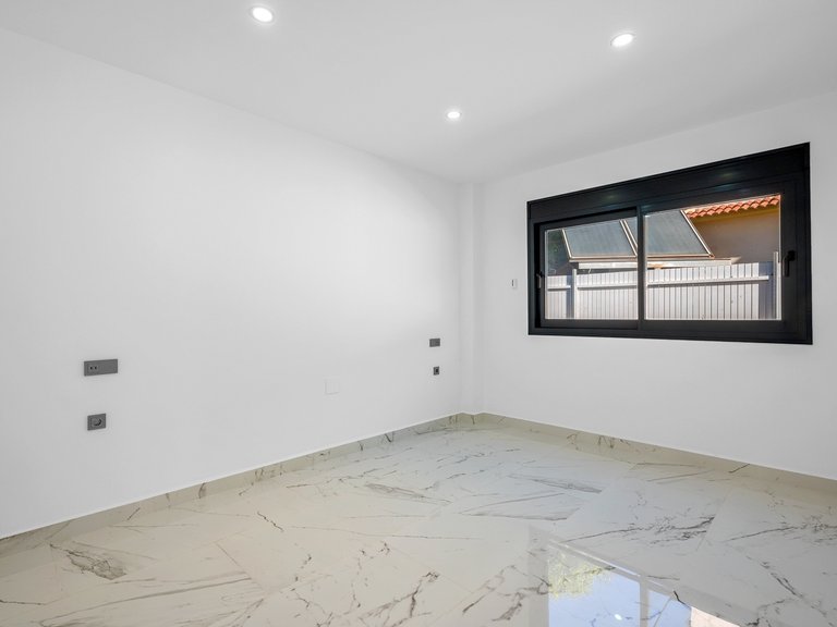 Villa for Sale in Campoamor, Alicante 18